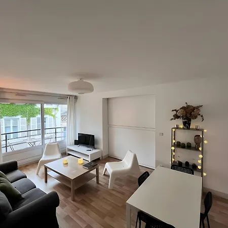 Hyper Centre - A Proximite Des Maisons De Champagne Daire